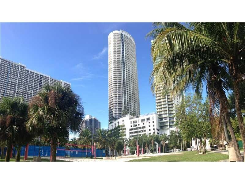 Building Photo - 1750 N Bayshore Dr