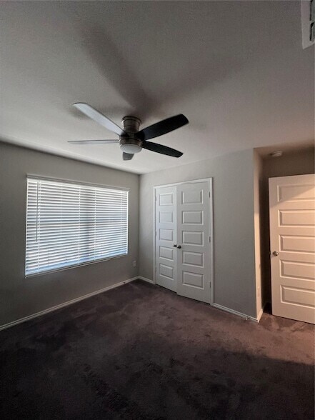 Building Photo - 7400 Gangway Dr