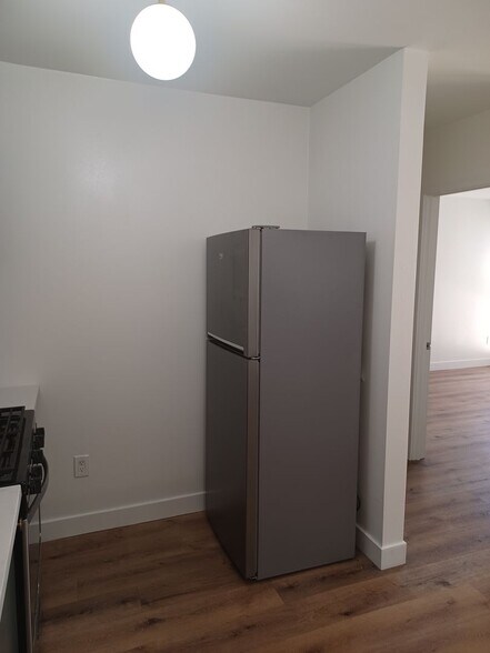 Building Photo - Individual Bungalows: All 1 bedroom/ 1 bat...