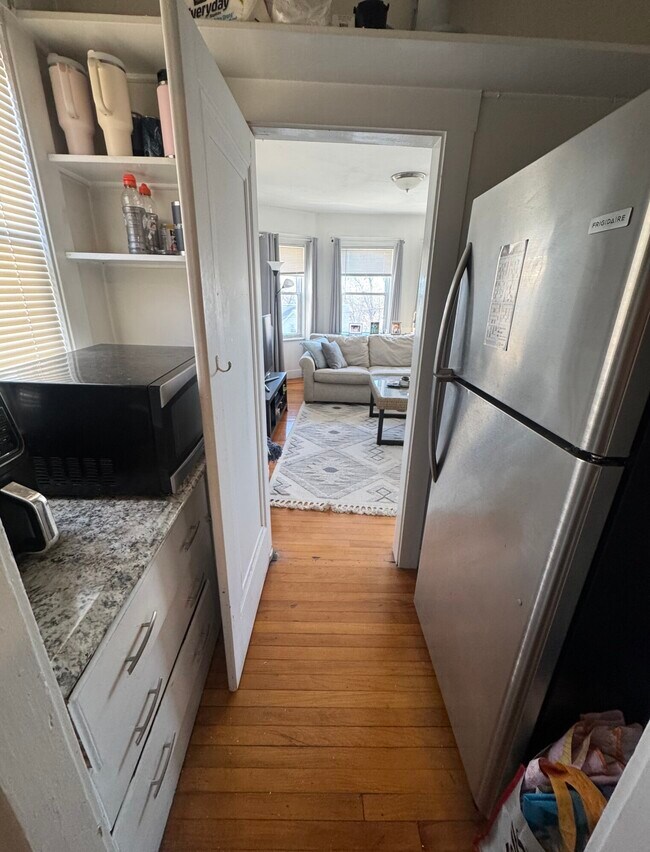 Building Photo - 21 Main St