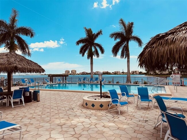 Building Photo - 5200 Brittany Dr S