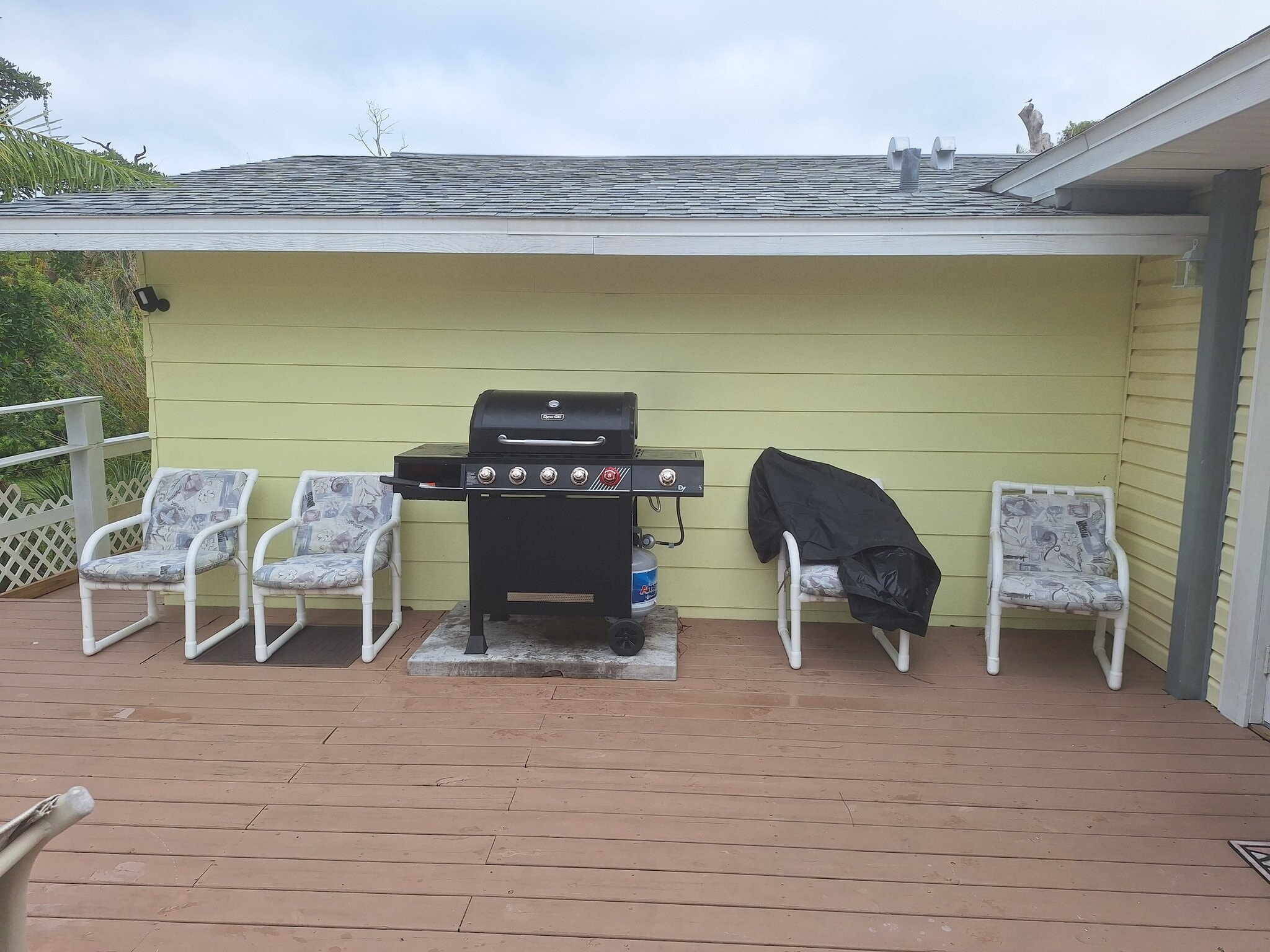 Building Photo - 16360 N Oleander Dr