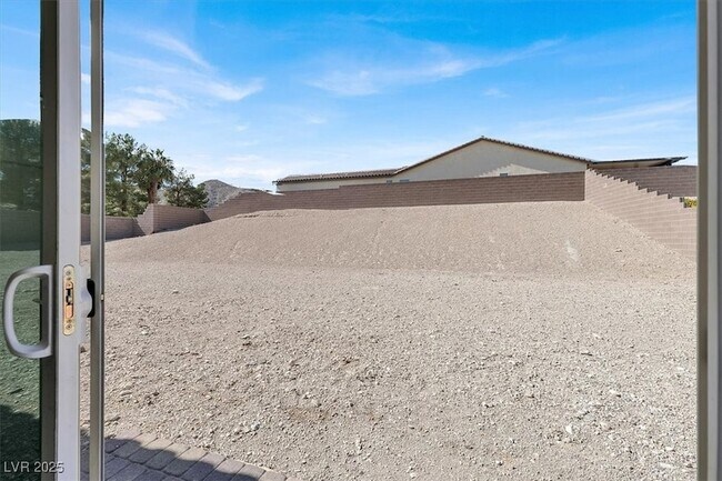 Building Photo - 4709 N Park St