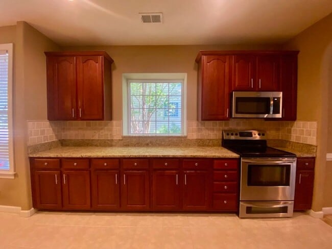 Building Photo - Single Family home in Lake Powell Forest! ...