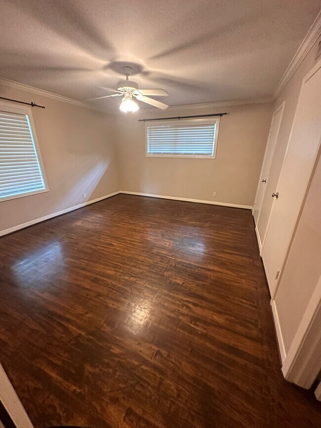 Building Photo - 4422 Nenana Dr