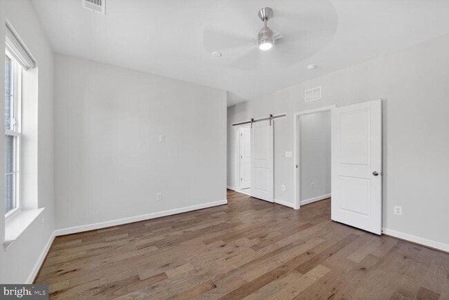 Building Photo - 620 Halsey Way
