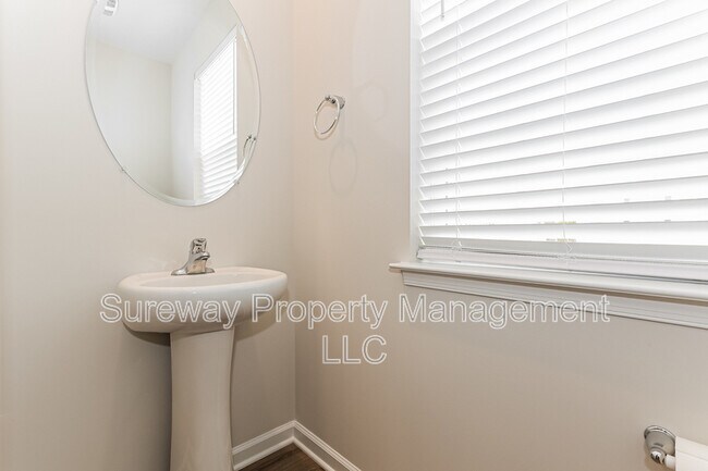 Building Photo - 204 Sandy Rdg Rd