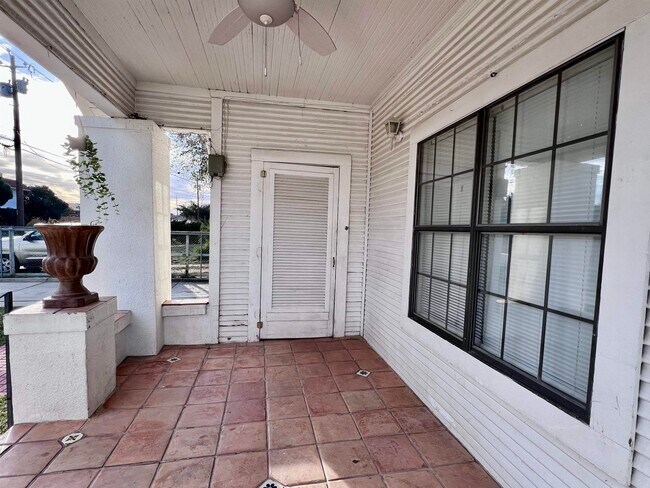 Building Photo - 2016 Rosario St