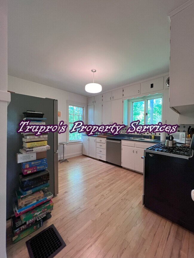 Building Photo - 13844 S Log Cabin Rd