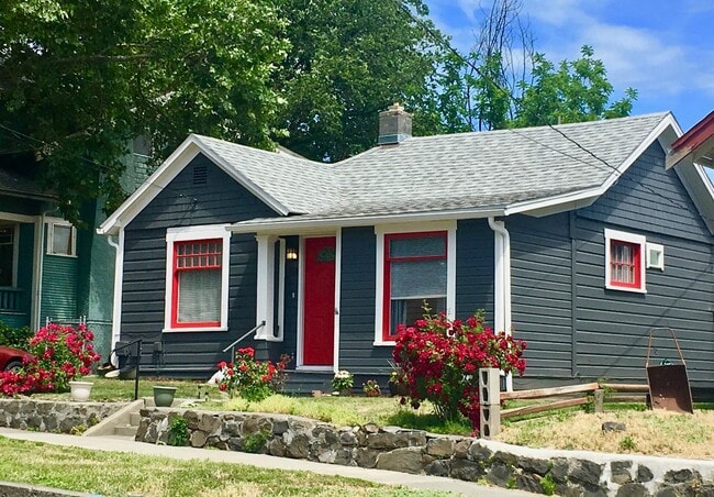 Primary Photo - Charming Lower North Hill Home