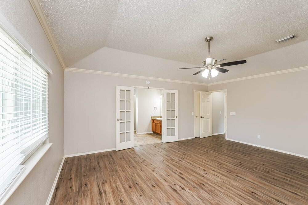 Building Photo - 1506 Newmark Dr