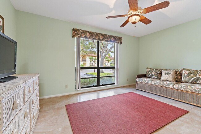 Building Photo - 413 Brackenwood Ln S