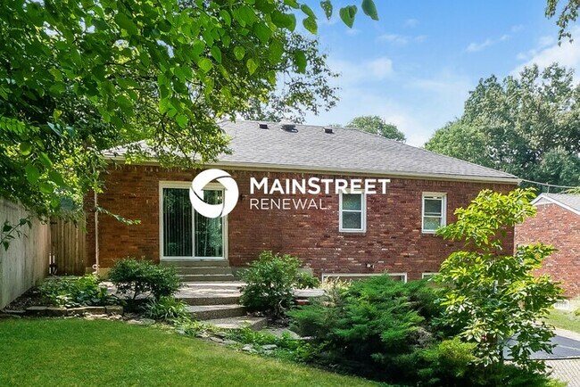 Building Photo - 3 Bedroom Pet-Friendly Home in Louisville,...