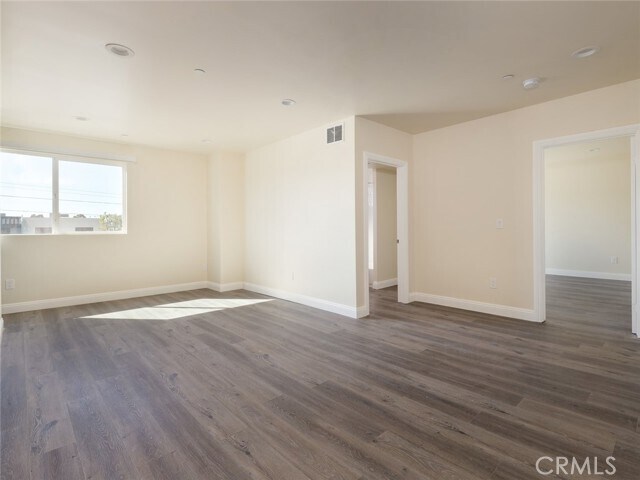 Building Photo - 20712 S Western Ave