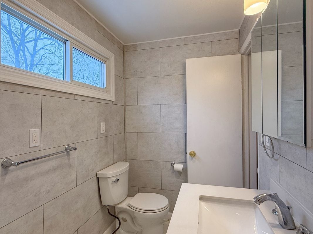 Building Photo - 2653 W Seneca Turnpike