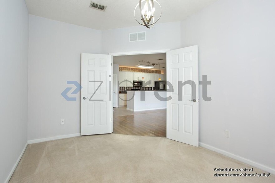 Building Photo - 11251 Campfield Dr
