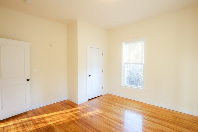 Building Photo - 29-31-33 Highland Ave.