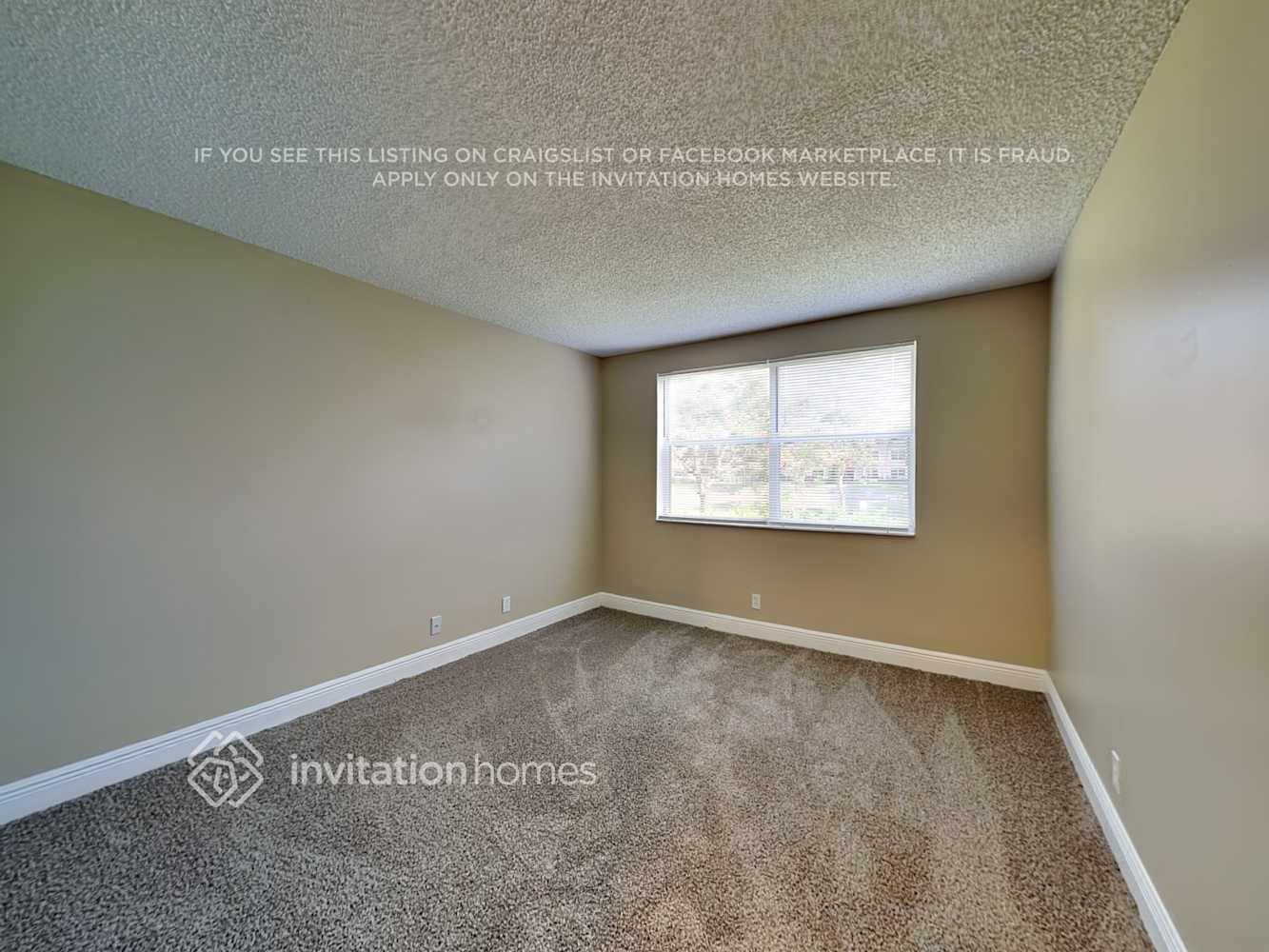 Building Photo - 8761 Wiles Rd