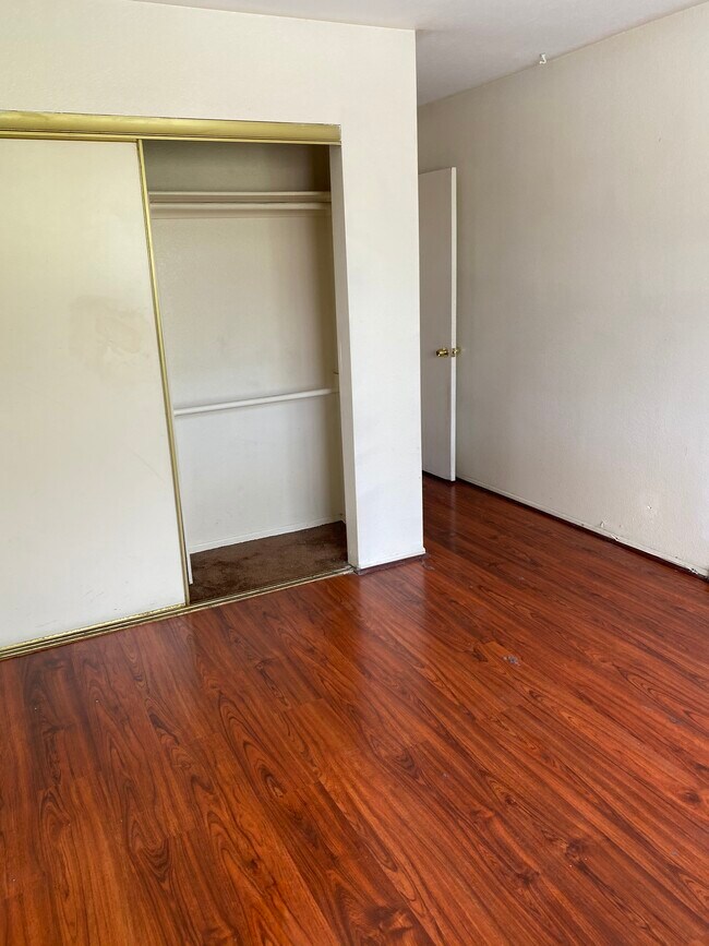 Building Photo - 670 Ximeno Ave