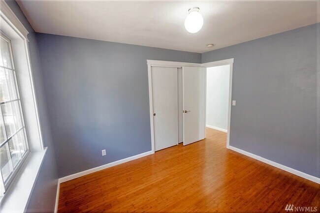 Building Photo - 4216 S Eddy St