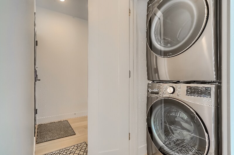 Building Photo - 930 Blue River Pkwy