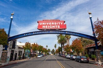 Building Photo - Charming 2 Bedroom in University Heights w...