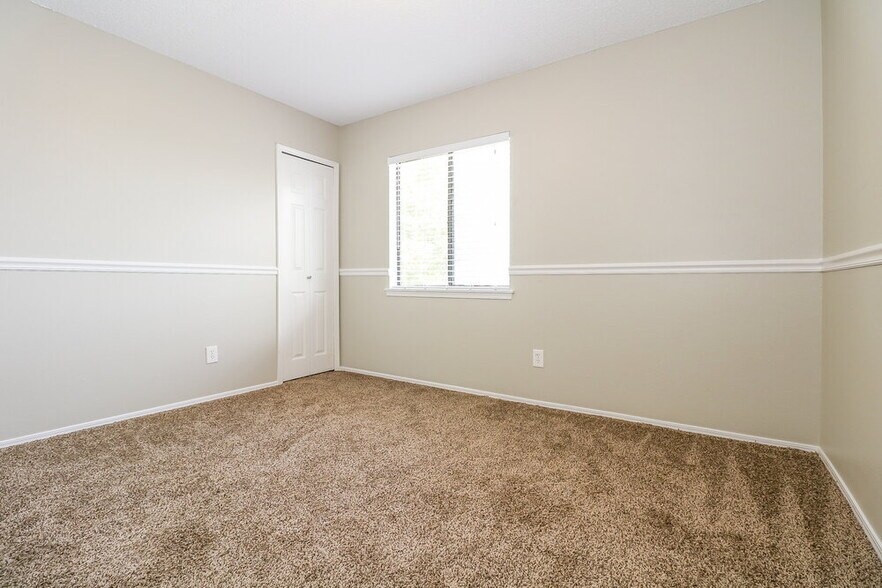 Building Photo - 5212 Creek Valley Dr