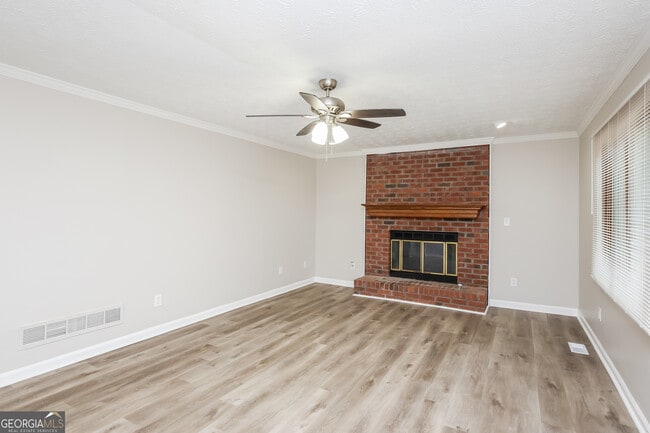 Building Photo - 6449 Laural Bend