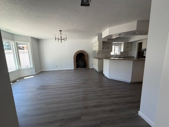 Building Photo - 174 S 600 E