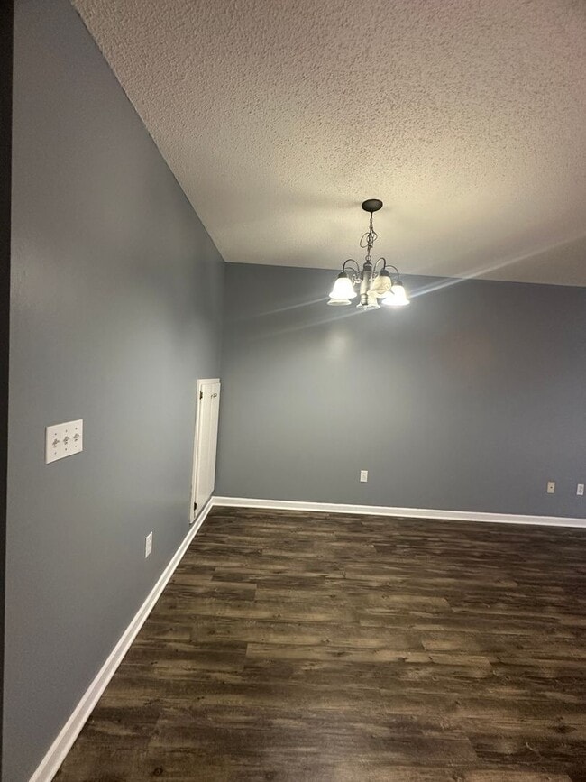 Building Photo - Dunwoody Subdivision