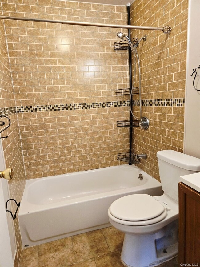 Building Photo - 7 Boulder Ct