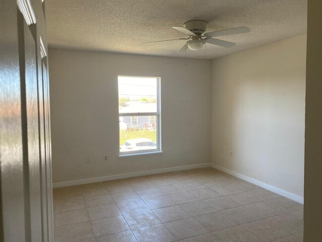 Building Photo - 217 Chadworth Dr