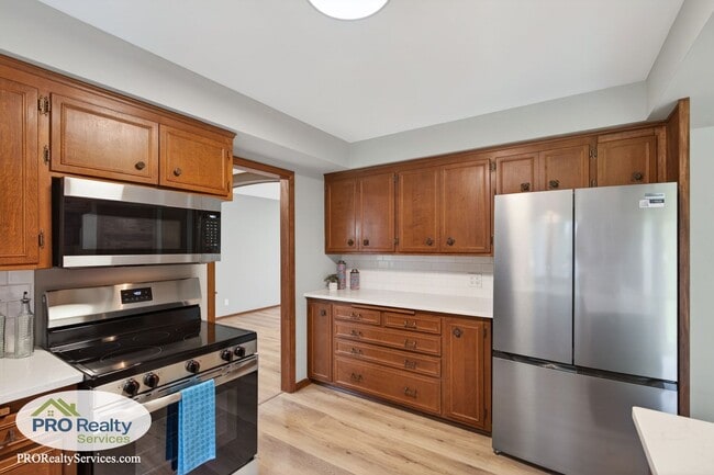 Building Photo - Recently Remodeled 4 Bedroom Home