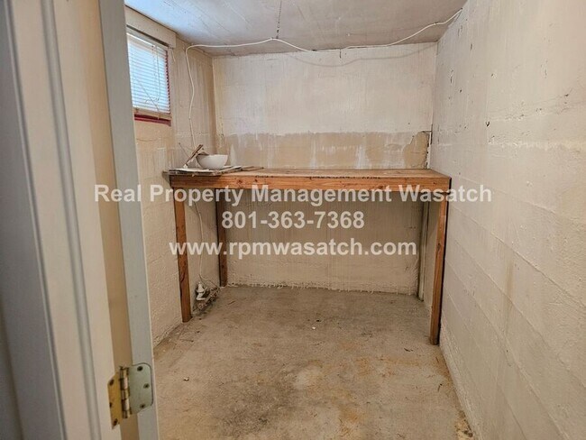 Building Photo - 7725 S 1530 W