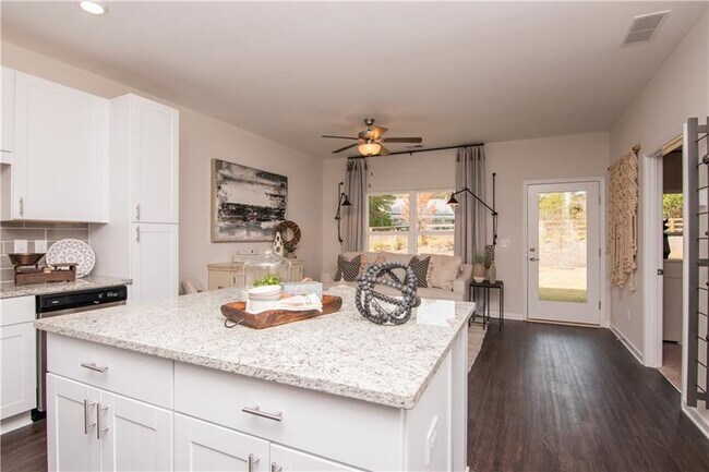 Building Photo - 59 Dawson Club Dr