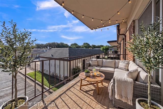 Building Photo - 4024 Ridglea Country Club Dr