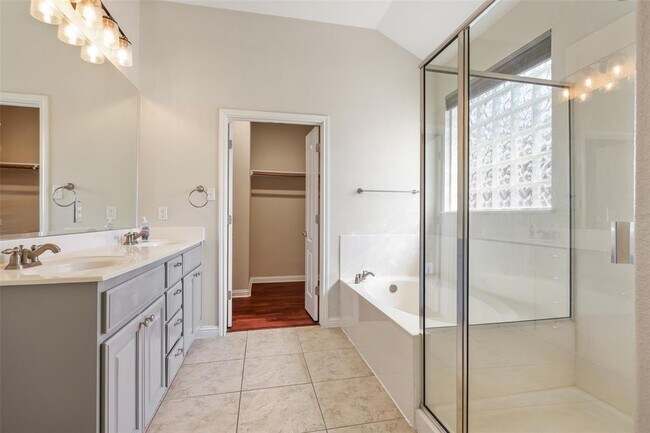 Building Photo - 715 Wood Mesa Ct