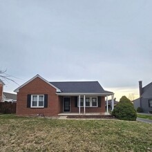 Building Photo - 923 Rohrerstown Rd