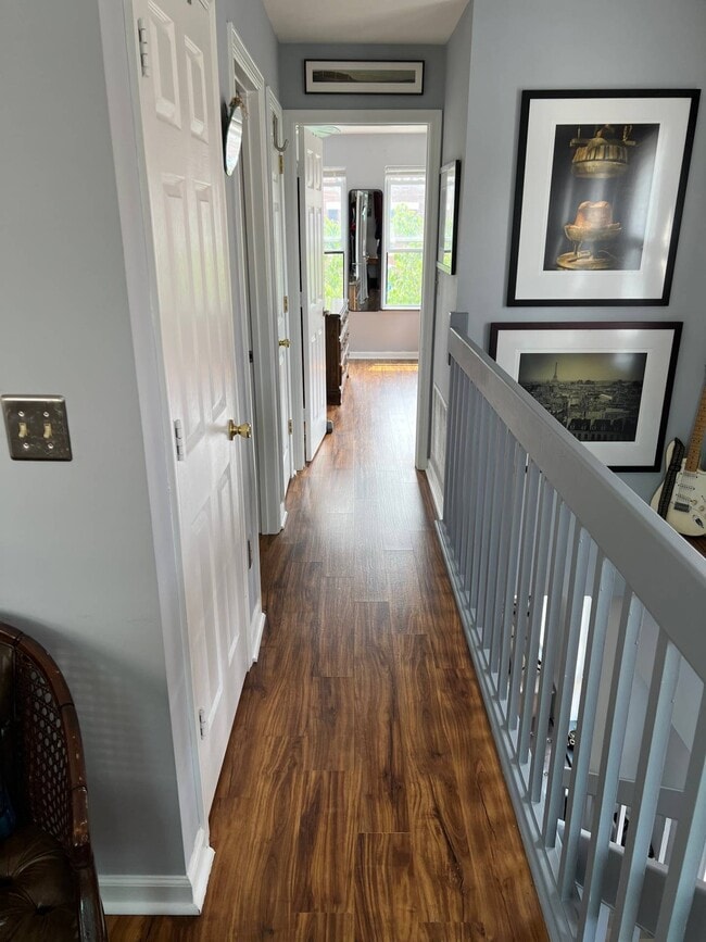 Building Photo - 133 Walton St