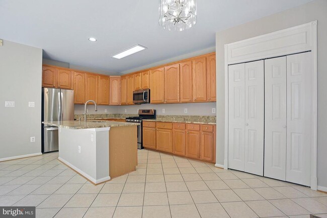 Building Photo - 20650 Muddy Harbor Square