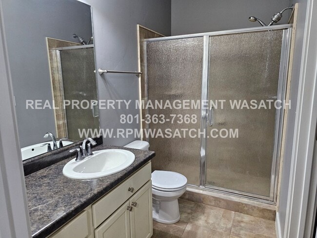 Building Photo - 4 Bedroom 2.5 Bath Town Home in Daybreak!