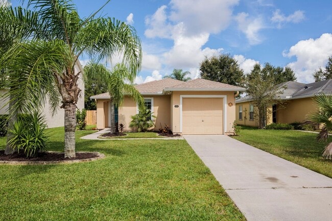 Building Photo - Fully Renovated Samara Lakes Home with Stunning Water Views!