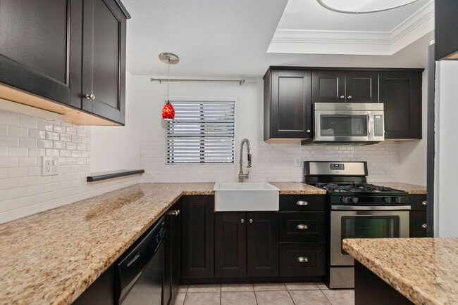 Building Photo - 1083 Shadowridge Dr