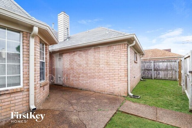 Building Photo - 726 Silver Sands Dr