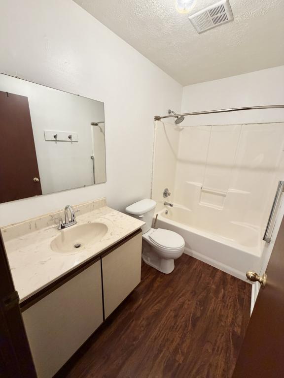 Building Photo - 1819 Gracewoods Dr