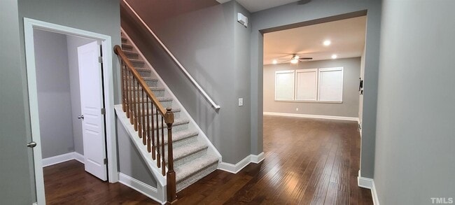 Building Photo - 529 Buhrstone Dr