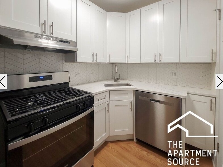 Building Photo - 1606 W Sunnyside Ave