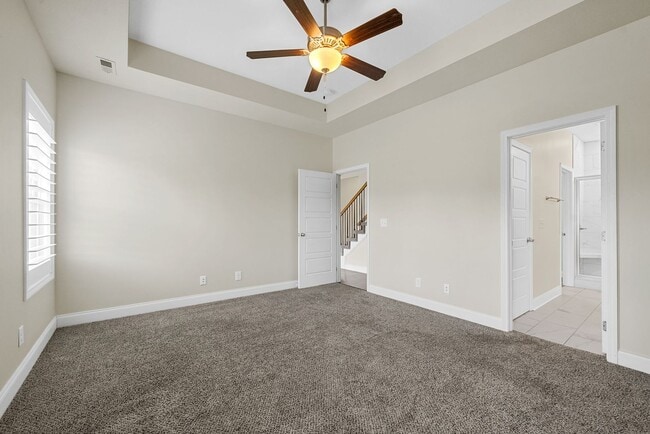 Building Photo - Pet Friendly Three Bedroom with Bonus!