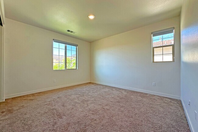 Building Photo - 1635 Faldo Ct