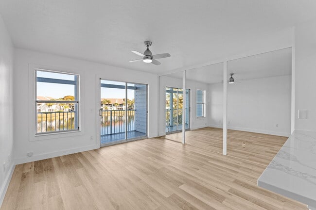 Building Photo - 271 Cypress Point Dr